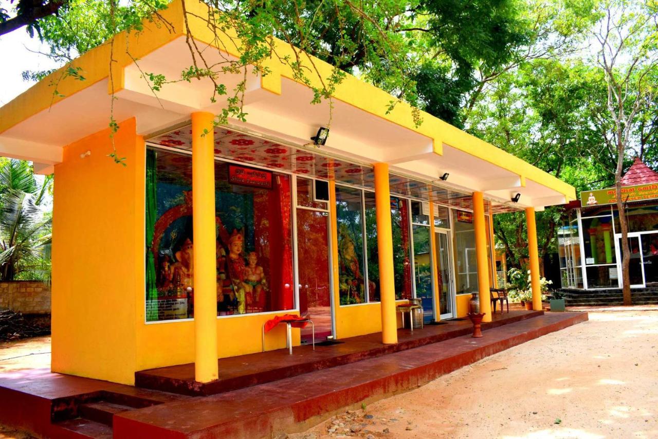 Sri Mayura Holiday Resort Kataragama Eksteriør bilde