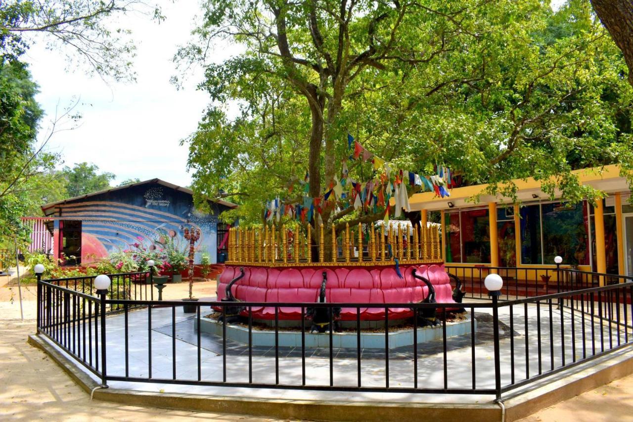 Sri Mayura Holiday Resort Kataragama Eksteriør bilde