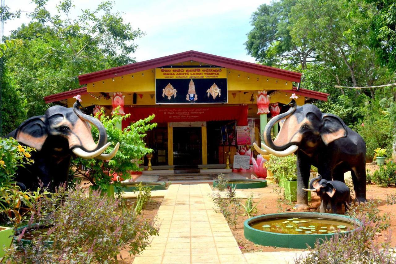 Sri Mayura Holiday Resort Kataragama Eksteriør bilde